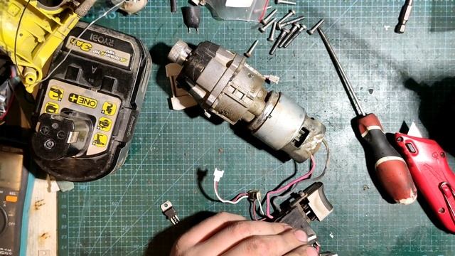 RYOBI R236A з середини + ремонт та обслуговування смотреть онлайн