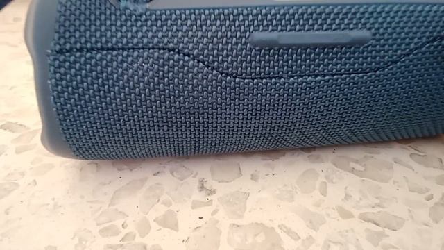 как снять защитную сетку с колонки JBL Flip 5 и JBL Flip 6 смотреть онлайн