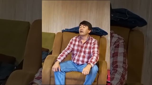 Ман ронда зи майхонаам аз ман бигурезед,.. -  Eraj Jumaevich  /son смотреть онлайн