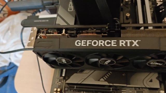 Распаковка двух материнских плат Msi PRO B650-S WIFI и GIGABYTE B650 смотреть онлайн