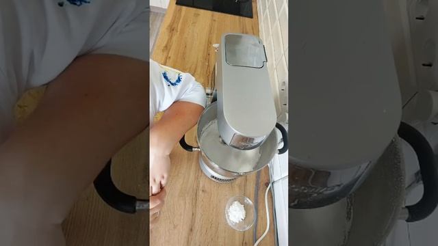 Меренговий рулет. Частина 1. смотреть онлайн