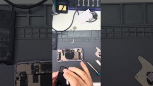 Замена аккумулятора в iPhone 11