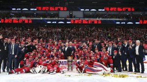 Хоккейный клуб "Локомотив" из Ярославля впервые стал обладателем Кубка Гагарина