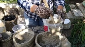Цветочные горшки из старых шапок и цемента  DIY cement craft