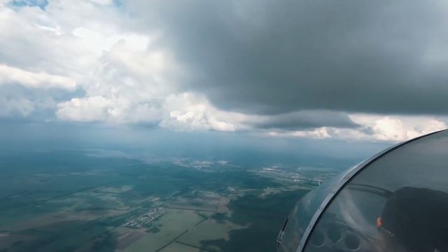 Полет на планере в грозу в Новосибирске смотреть онлайн