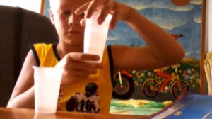 Фокус с двумя стаканчиками