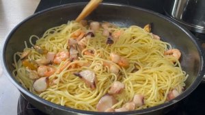 Паста с морепродуктами готовлю раз в день . Секретный ?