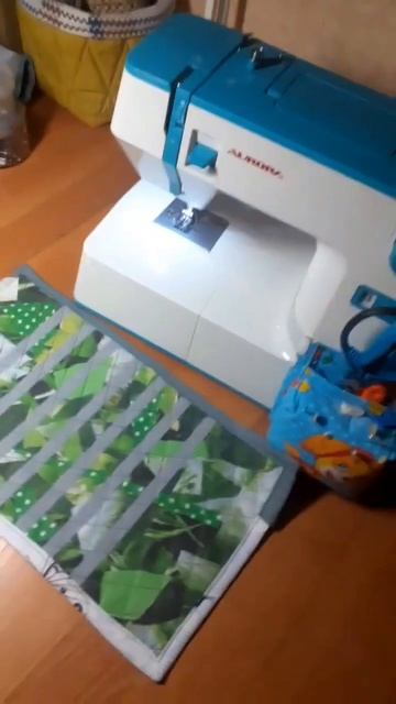 как сшить коврик для скольжения швейной машинки смотр