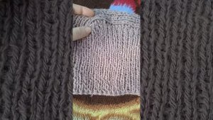 Безумная мода🤣 хорошо,что умею вязать:связала чепчик женский.