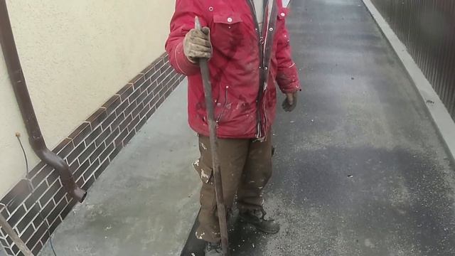 Бурю гидробуром в асфальте,щебень и скала. смотреть онлайн