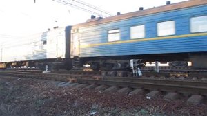 ВЛ80С-1782 с грузовым поездом и ВЛ80Т-1325 с пассажирским поездом №70 Львов - Мариуполь