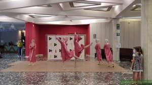 Балетная студия "Грация" - Девичий хоровод из балета "Конёк горбунок"