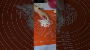 Чебуреки как в Чебуречной.Рецептом поделилась хороша?