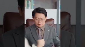 Миллиардер влюбился с первого взгляда в прекрасную де