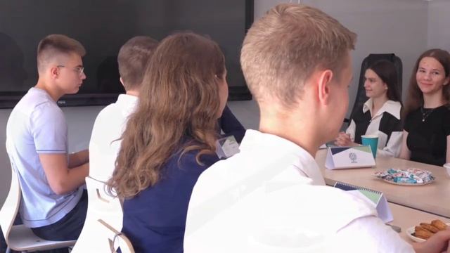 Встреча директора школы «Дмитровский» с победителями и призёрами