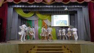 Танцювальний колектив Fresh Український танець Барви Ка