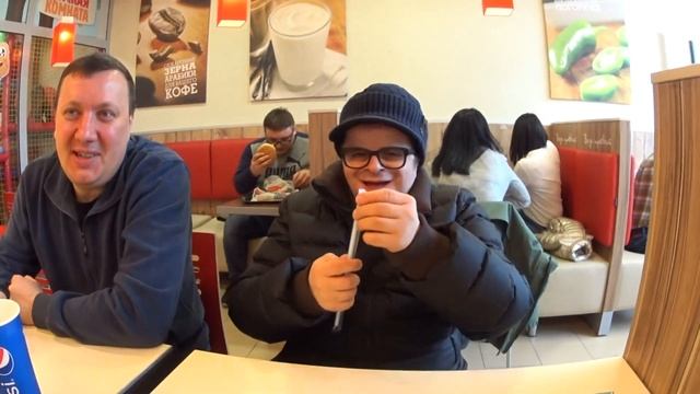 Какие крылья вкуснее: Бургер кинг, KFC, Макдоналдс? Леха Хомяков, Евгений Пантелейкин