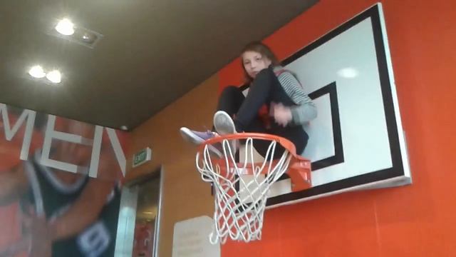 Макдональдс, как я залажу на баскетбольное кольцо смотреть онлайн