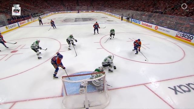 Oilers' Ryan Nugent-Hopkins Hits Corey Perry With A Slick Power-Play Feed