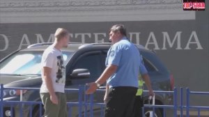 ПРАНК - ПРОДАЁТ ПОЛИЦИИ ТРАВУ