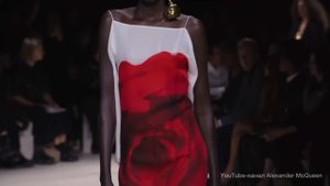 МОДА И ЦВЕТЫ: от Марии Антуанетты до Met Gala