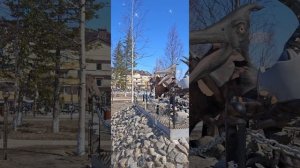 жить в городе за Полярным кругом. Ямало-Ненецкий АО Лабытнанги. ЖизньСеверян. 2025. Сквер Орбита