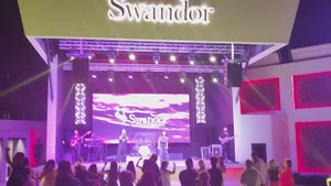 22 мая 2025 г. Живая музыка на вечернем шоу. Отель Swandor Hotels & Resorts Kemer.