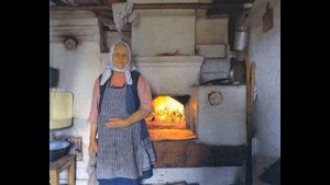 Бабушка по материнской линии самый главный человек в жизни ребёнка