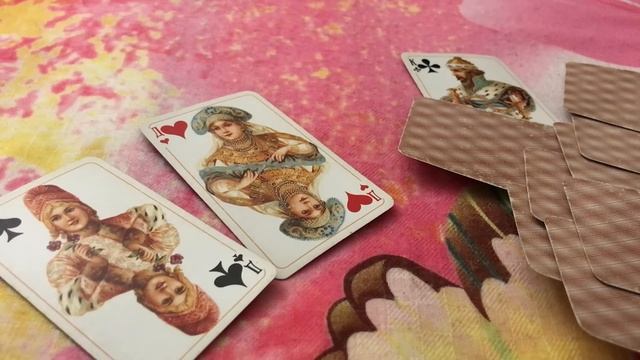 ГАДАНИЕ НА ЧЕРВОВУЮ ДАМУ. Цыганский расклад на игральных картах смотреть онлайн