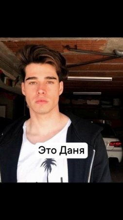Книга сейчас выходит под новой обложкой с яркими иллюстрациями)
