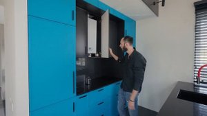 Практичный интерьер загородного дома с элементами ск?