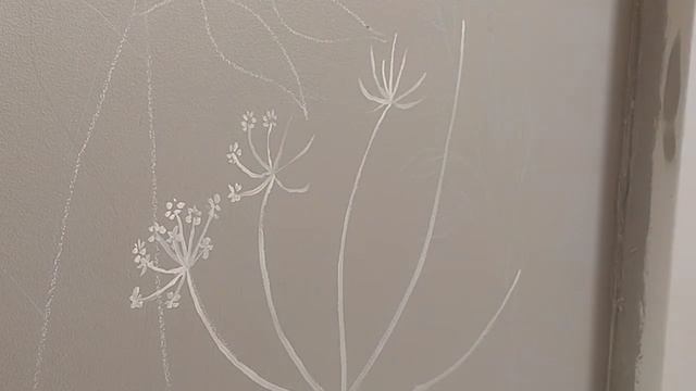 Ремонт в спальне и роспись на стене краской Dulux