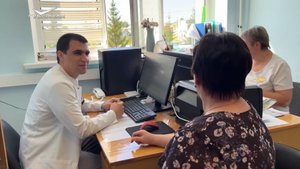 Врач из Таджикистана помогает пациентам Сергиевского района. "Земский доктор"