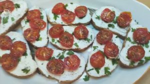 КРОСТИНИ с запеченными томатами- это самые вкусные бутерброды