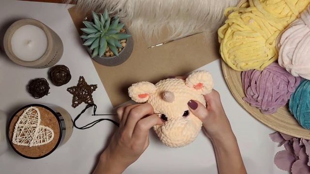 МК на Єдиноріжку. ТРЕТЯ ЧАСТИНА. Майстер-клас на іграшку амігурумі з плюшевої пряжі. Детальний опис смотреть онлайн