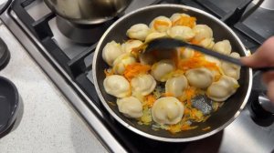 КАК ПРИГОТОВИТЬ ПЕЛЬМЕНИ В ГОРШОЧКАХ С СЫРОМ И СМЕТАН?