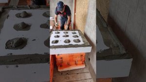 Технология приклейки фасадного пенополистирола на же