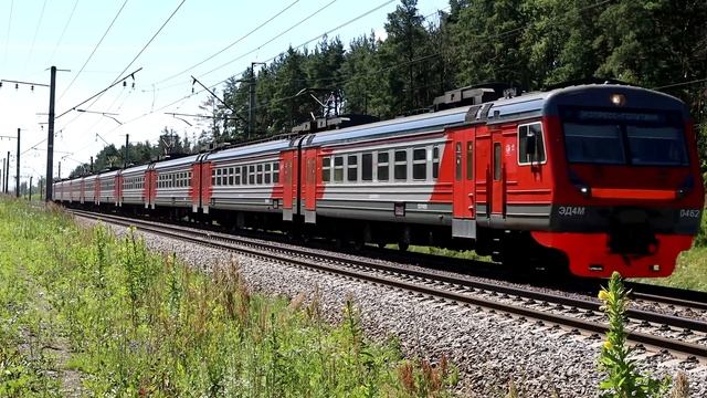 Проходящие поезда на Рязанском направлении Мосузла. Перегон Пески - Голутвин. Июнь 2024 года смотреть онлайн