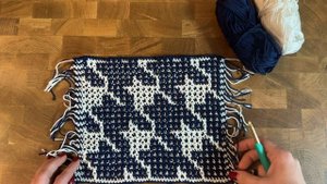 Легендарная «Гусиная лапка»: узор для мозаики крючком