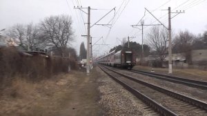 Приветливый в новом окрасе ЭП20-003 с фирм. поездом «Кавк