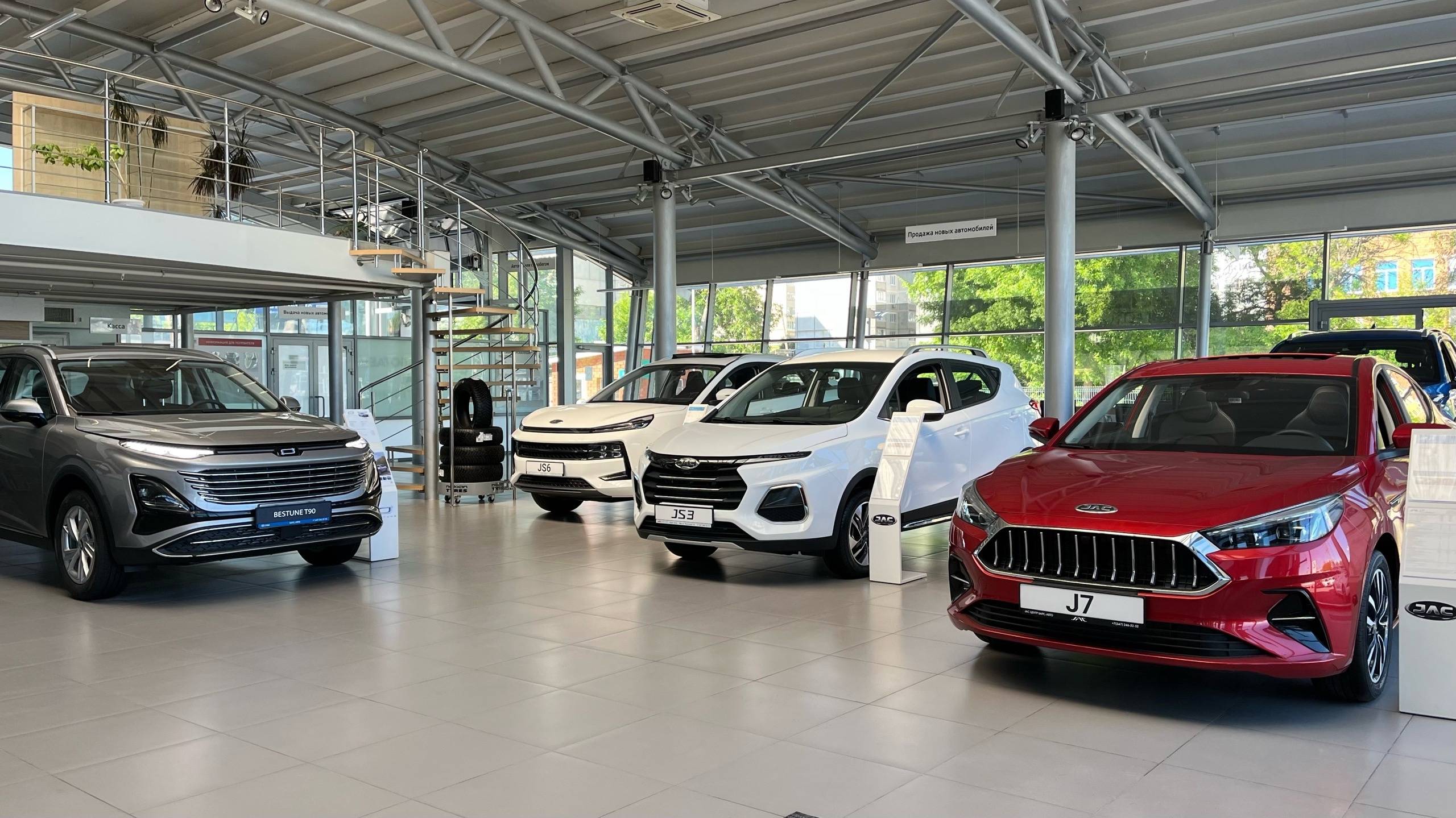 Сколько стоят новые JAC и FAW Bestune в автосалоне смотреть онлайн
