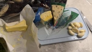 Готовим мидии голубые на половине створке.