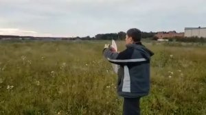Предполётная подготовка и взлёт ;) в конце немного зарулился...