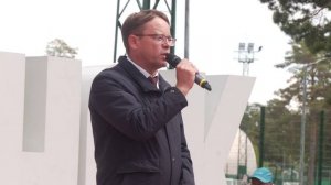 Каменьград прощается с детством: Выпускники отпраздновали общегородской Последний звонок