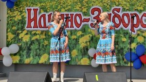 Песня "Родина". Исполняют Елена Чаховская и Ирина Игуш?