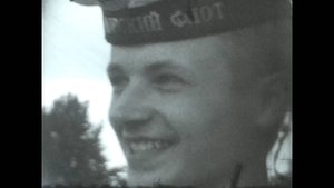 Матрос ЧФ Хиллар Тамм прибывает в отпуск в Таллинн, 1984 г.Под фронтовои музыку