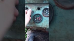 Заброшенный трактор ЛТЗ Т-40,а так же его кабина