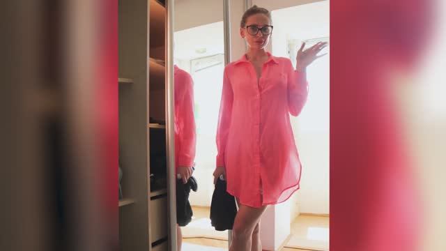 ❤️ Transparent mirror cleaning with Tina in Shirt смотреть онлайн