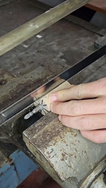 Самодельная Шлифовальная Насадка #stroycom #diy #shorts смотреть онлайн