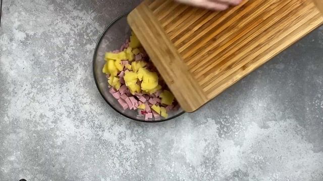 КАК ПРИГОТОВИТЬ ОКРОШКУ НА АЙРАНЕ С КОЛБАСОЙ? Без квас
